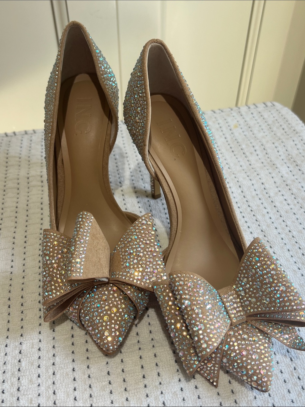 INC International Concepts Nude Crystal Bow Pointed Pumps